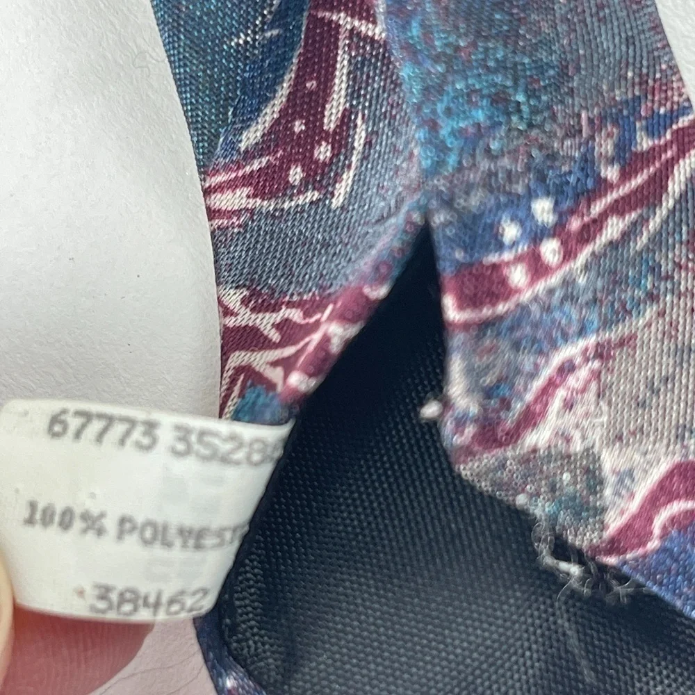 Wembley mens tie